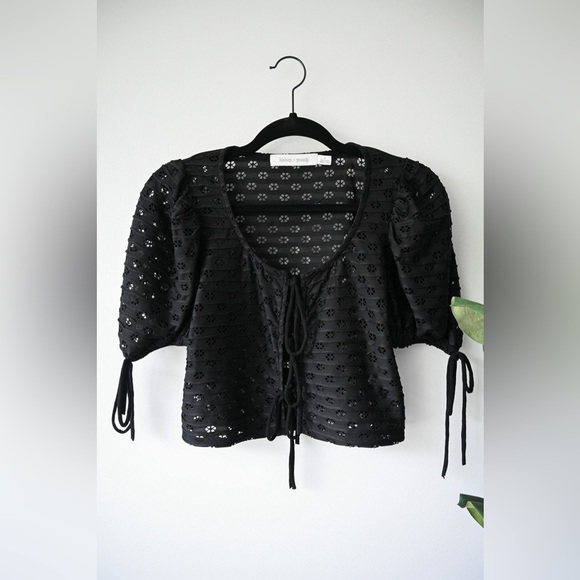 Bishop + Young Floral Cutout Short Sleeve Top NWOT - Picture 1 of 6